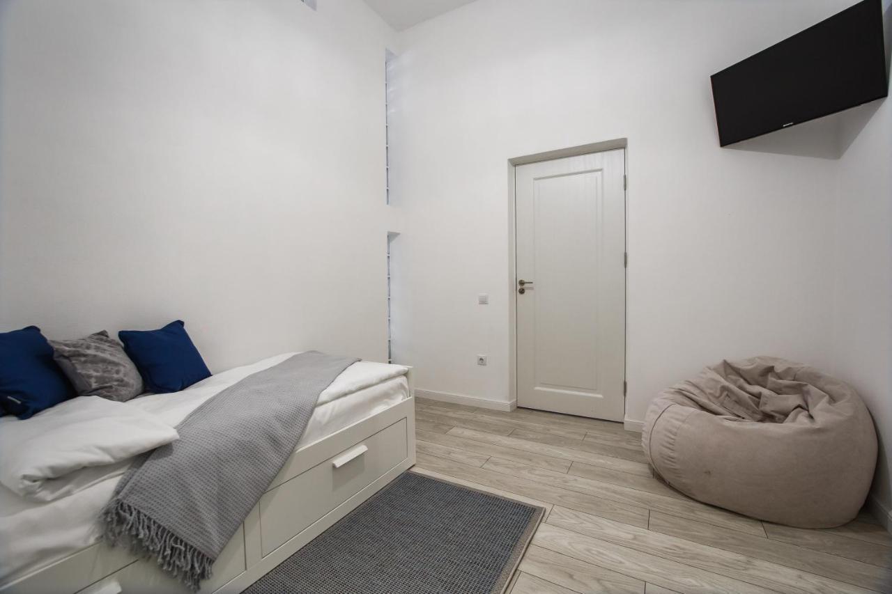 Stunning, Newly Renovated Central Apartment Oradea Zewnętrze zdjęcie