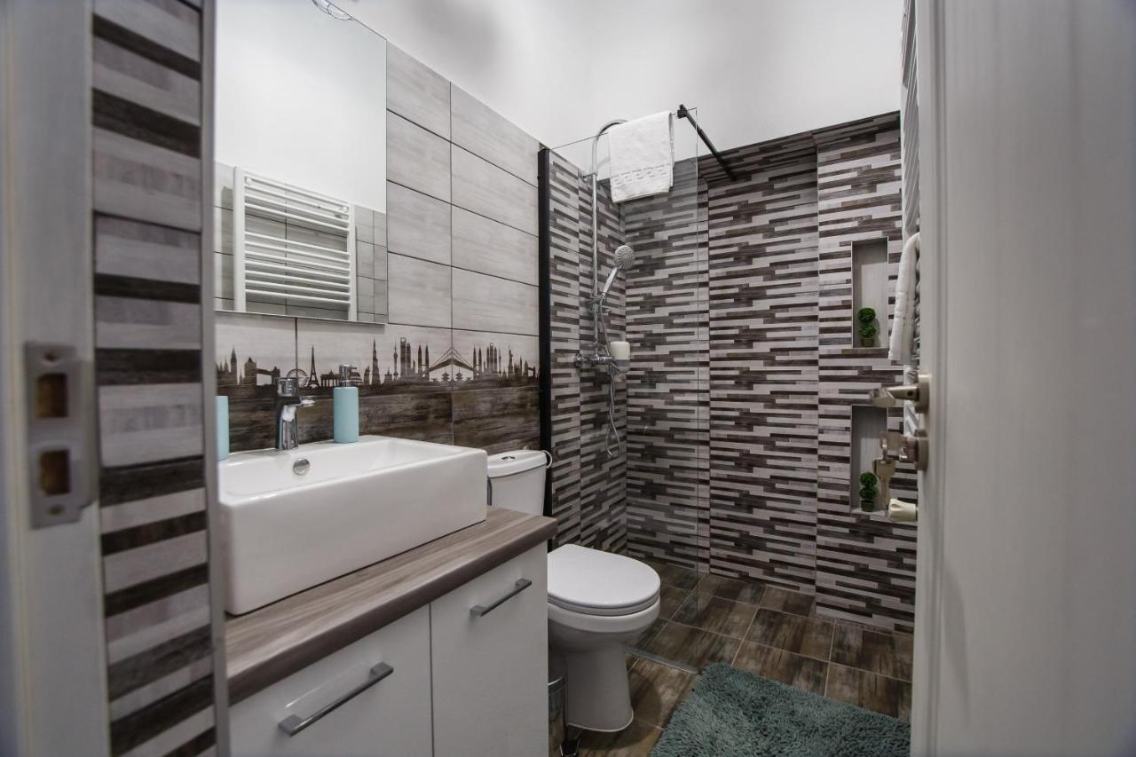 Stunning, Newly Renovated Central Apartment Oradea Zewnętrze zdjęcie