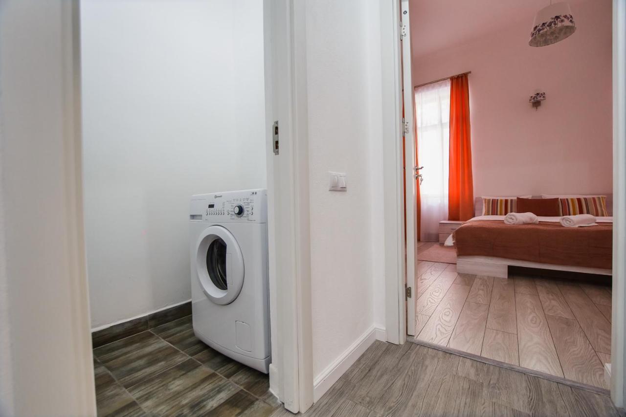 Stunning, Newly Renovated Central Apartment Oradea Zewnętrze zdjęcie